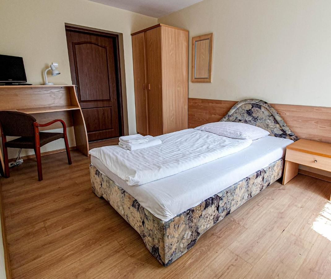 Отель Dworek Brodowo Restauracja Hotel Przyjęcia Brodowo-18