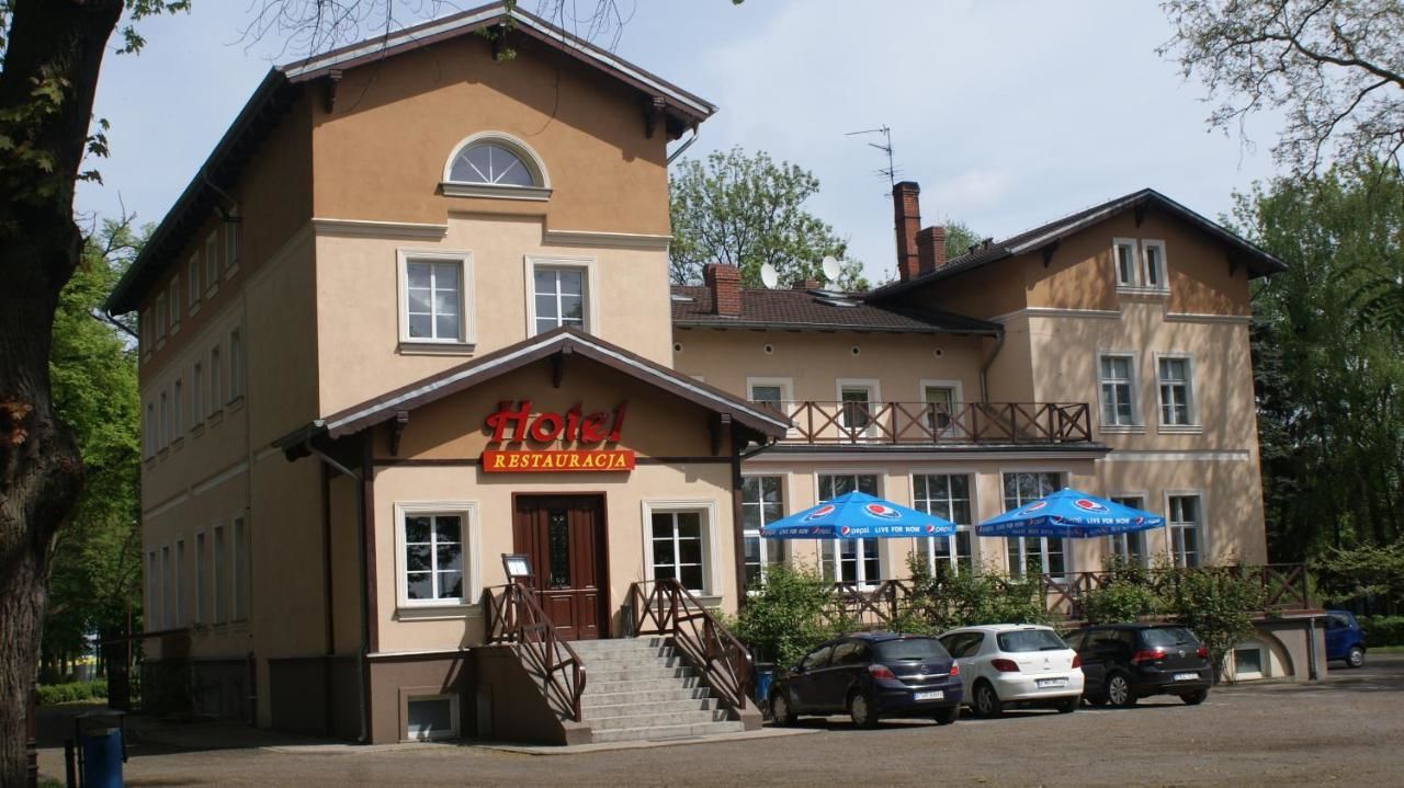 Отель Dworek Brodowo Restauracja Hotel Przyjęcia Brodowo-5