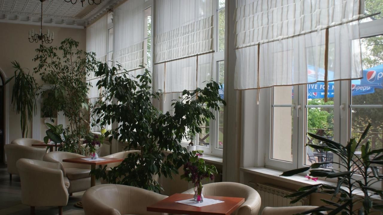Отель Dworek Brodowo Restauracja Hotel Przyjęcia Brodowo